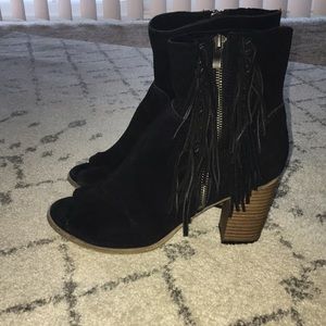 Black ankle heel boots
